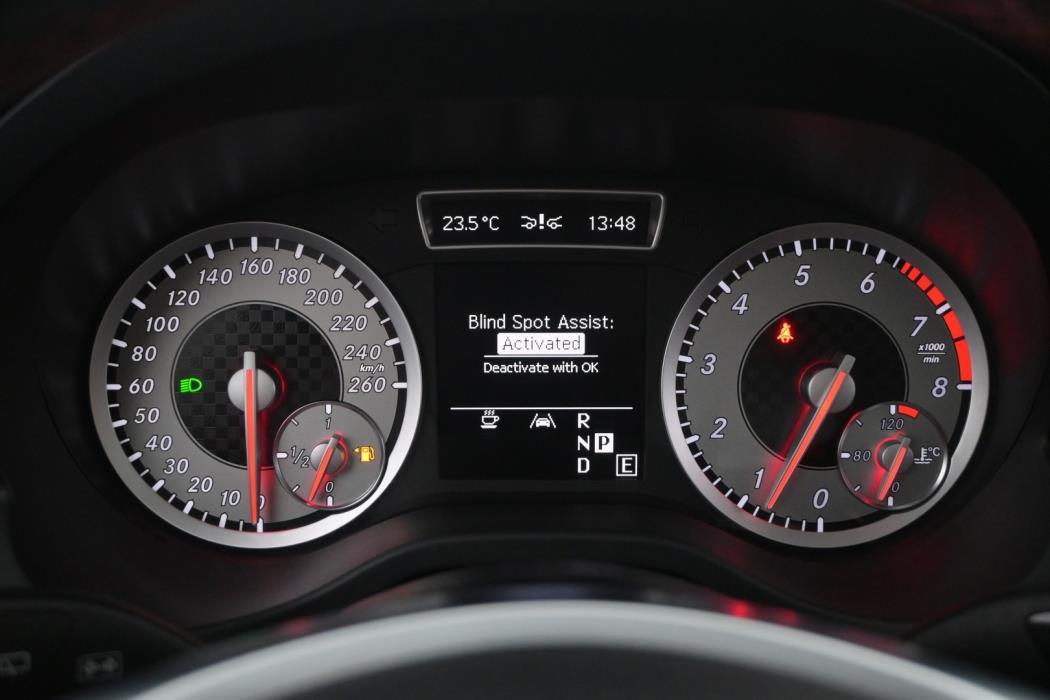 MERCEDES-BENZ A 2013