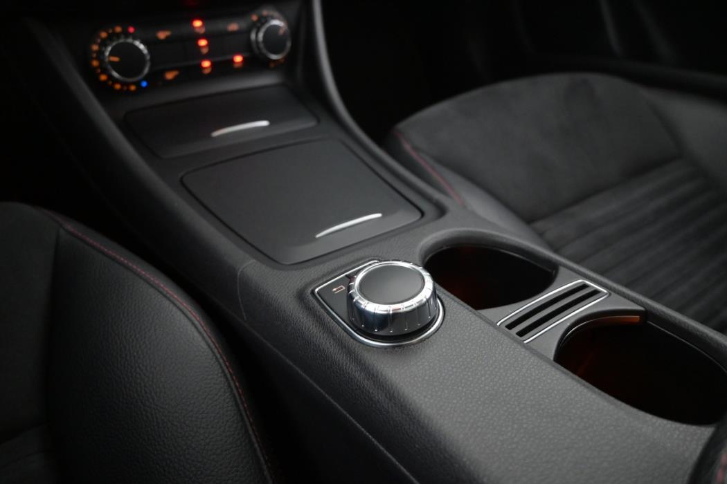 MERCEDES-BENZ A 2013