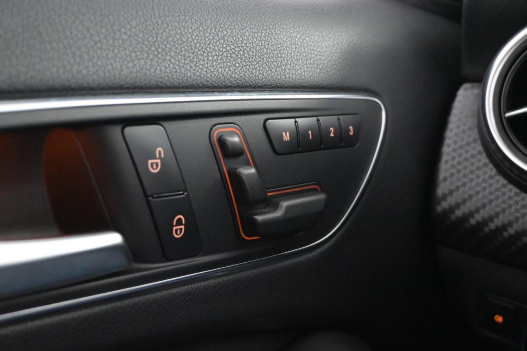 MERCEDES-BENZ A 2013