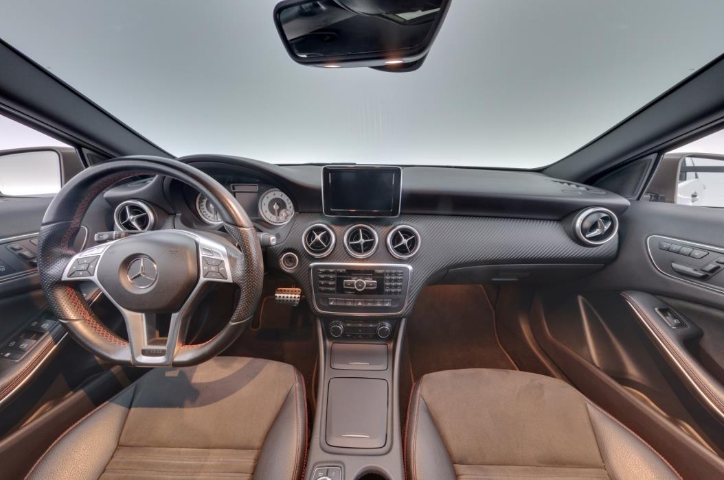 MERCEDES-BENZ A 2013