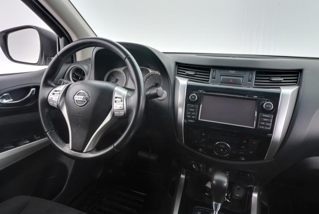 NISSAN Navara 2016