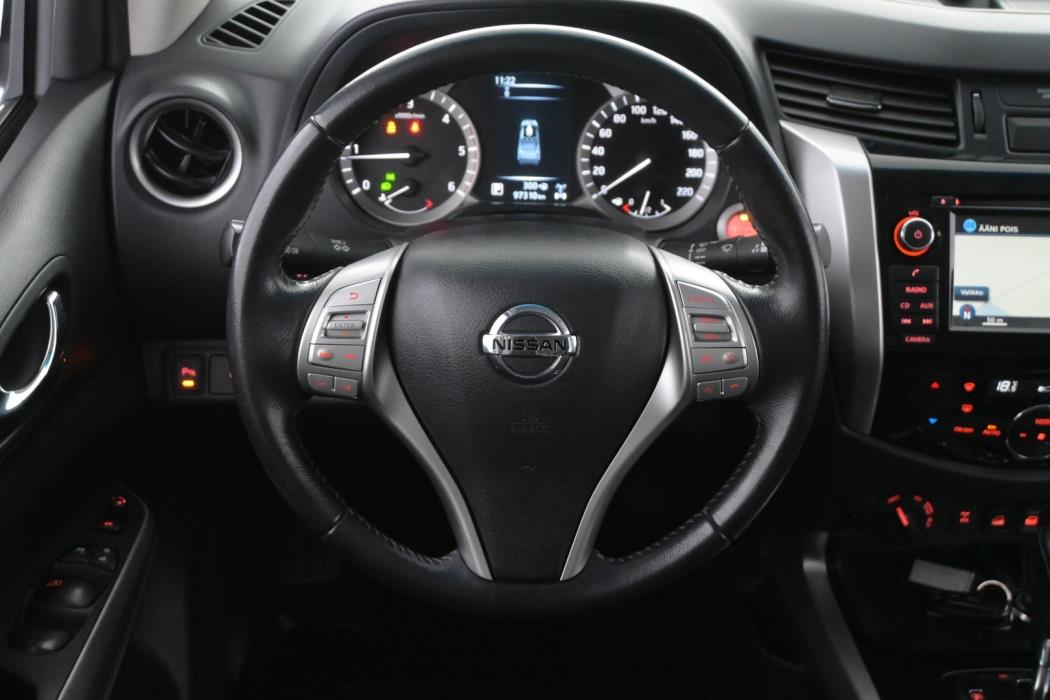 NISSAN Navara 2016