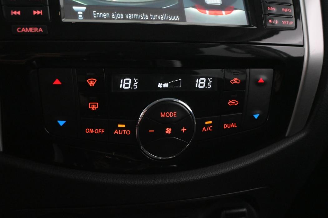 NISSAN Navara 2016