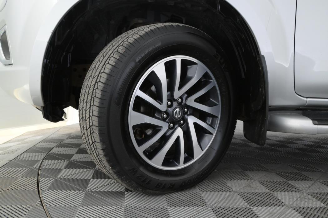 NISSAN Navara 2016