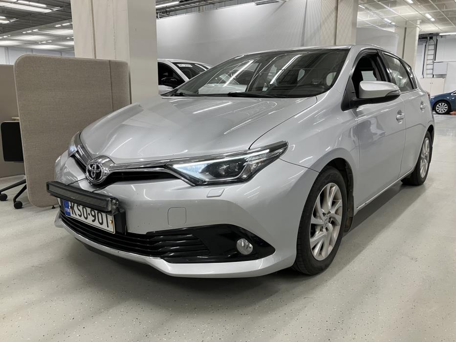TOYOTA Auris 2017