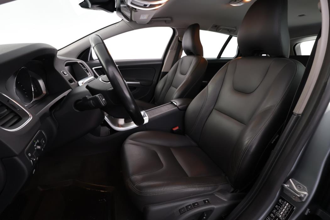 VOLVO V60 2018