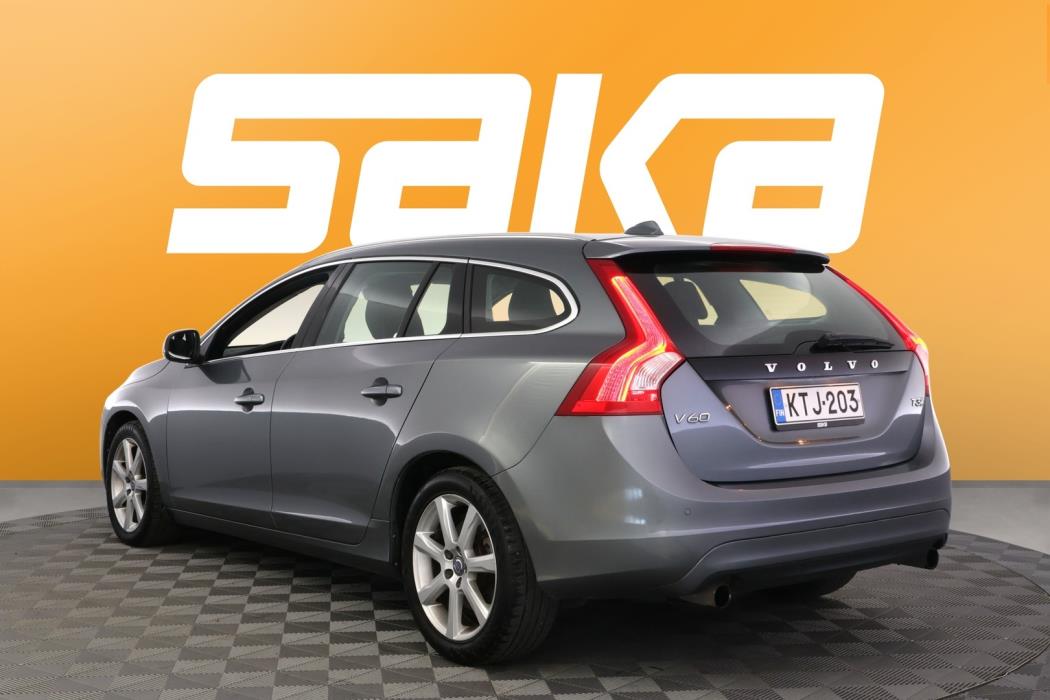 VOLVO V60 2018
