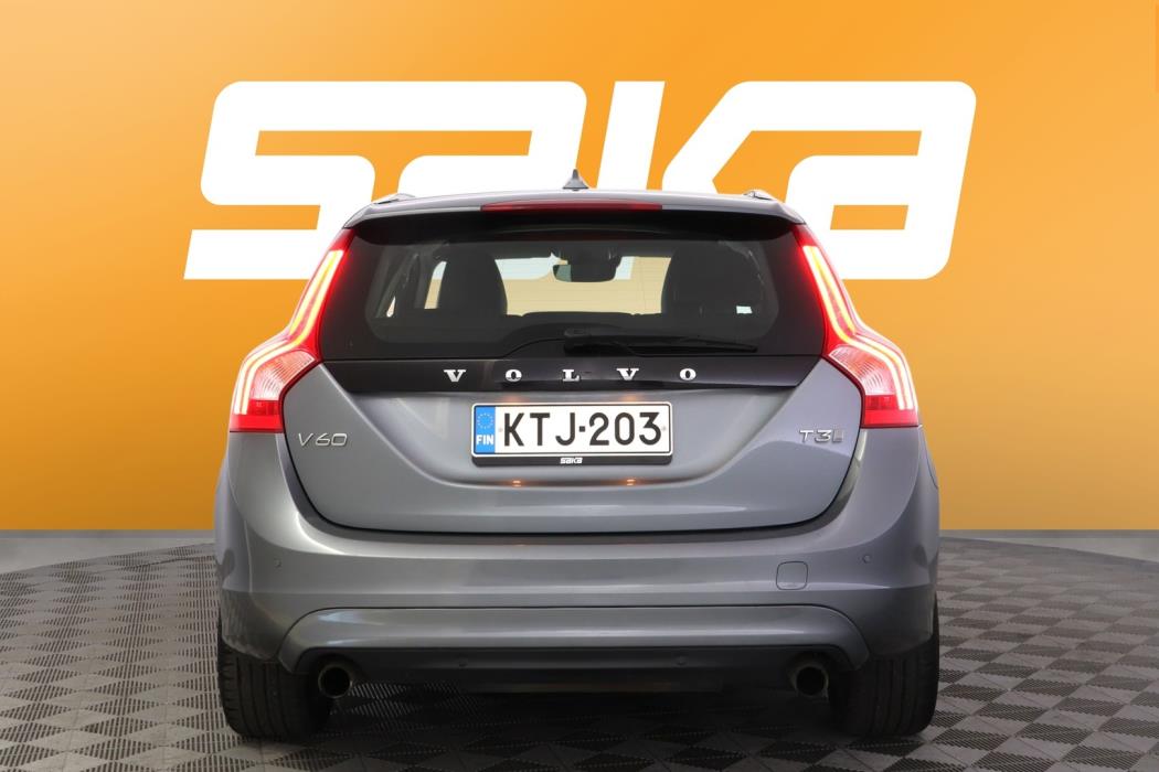 VOLVO V60 2018