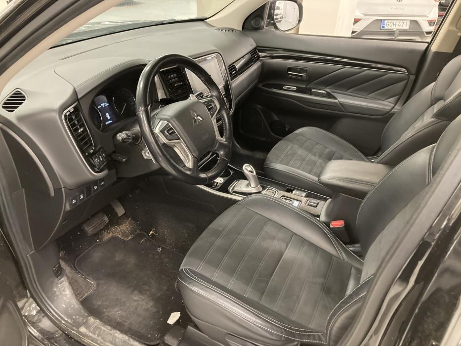 MITSUBISHI Outlander PHEV 2019