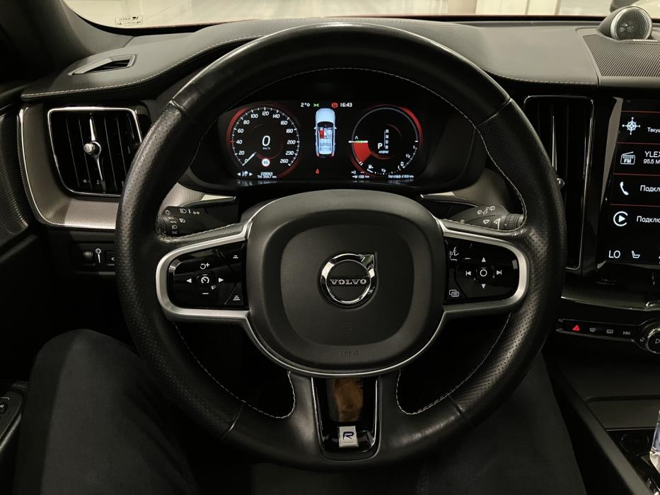 VOLVO XC60 2018