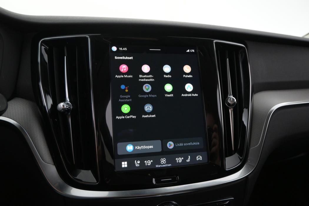 VOLVO V60 2023