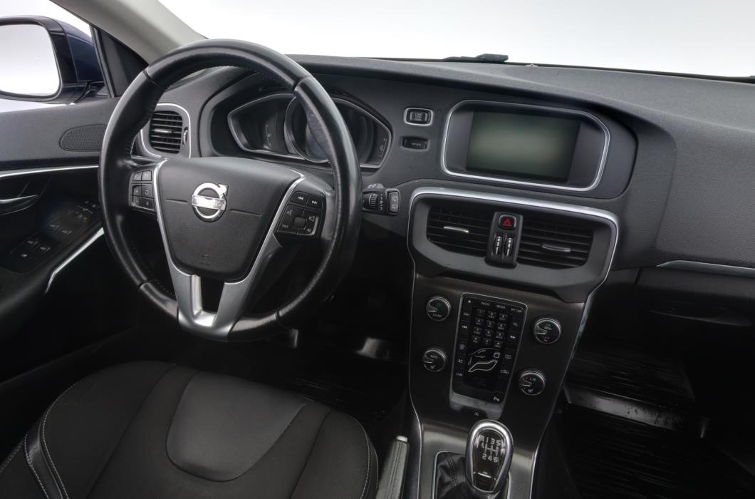 VOLVO V40 2013