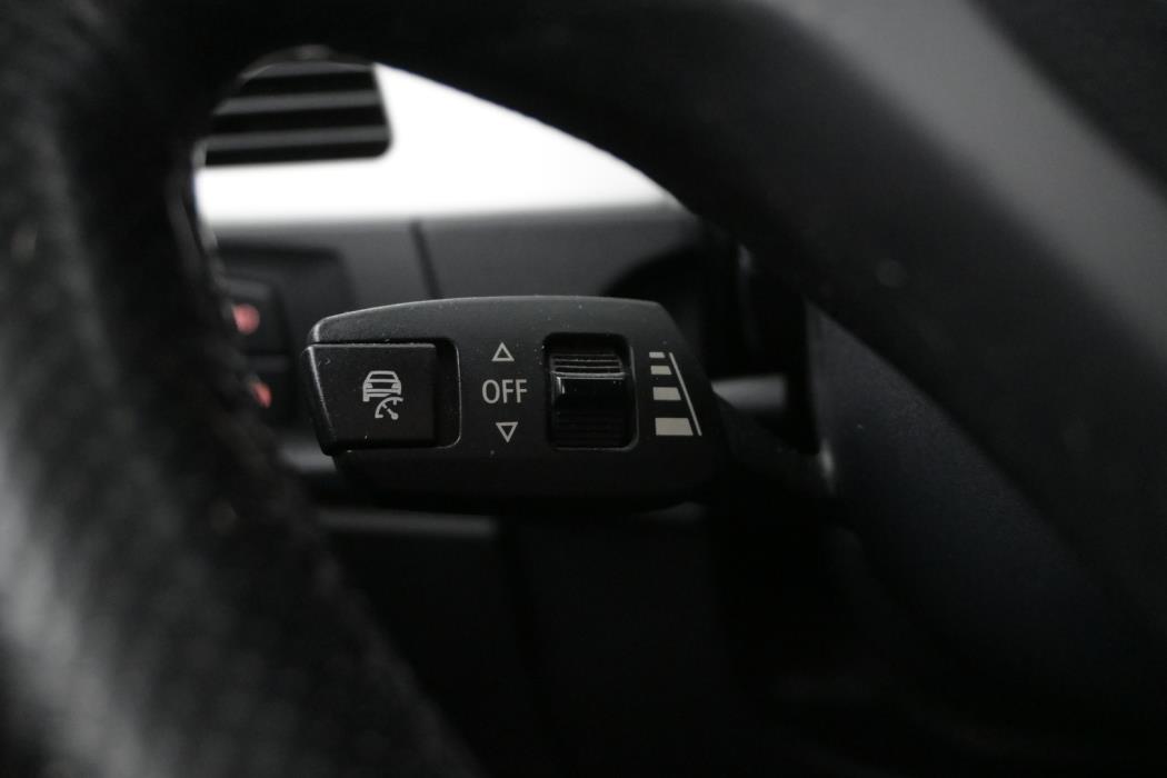 BMW 330 2008