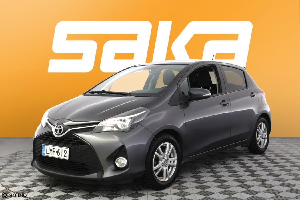 TOYOTA Yaris 2015