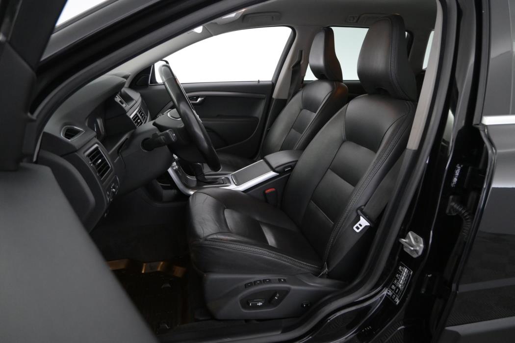 VOLVO XC70 2016