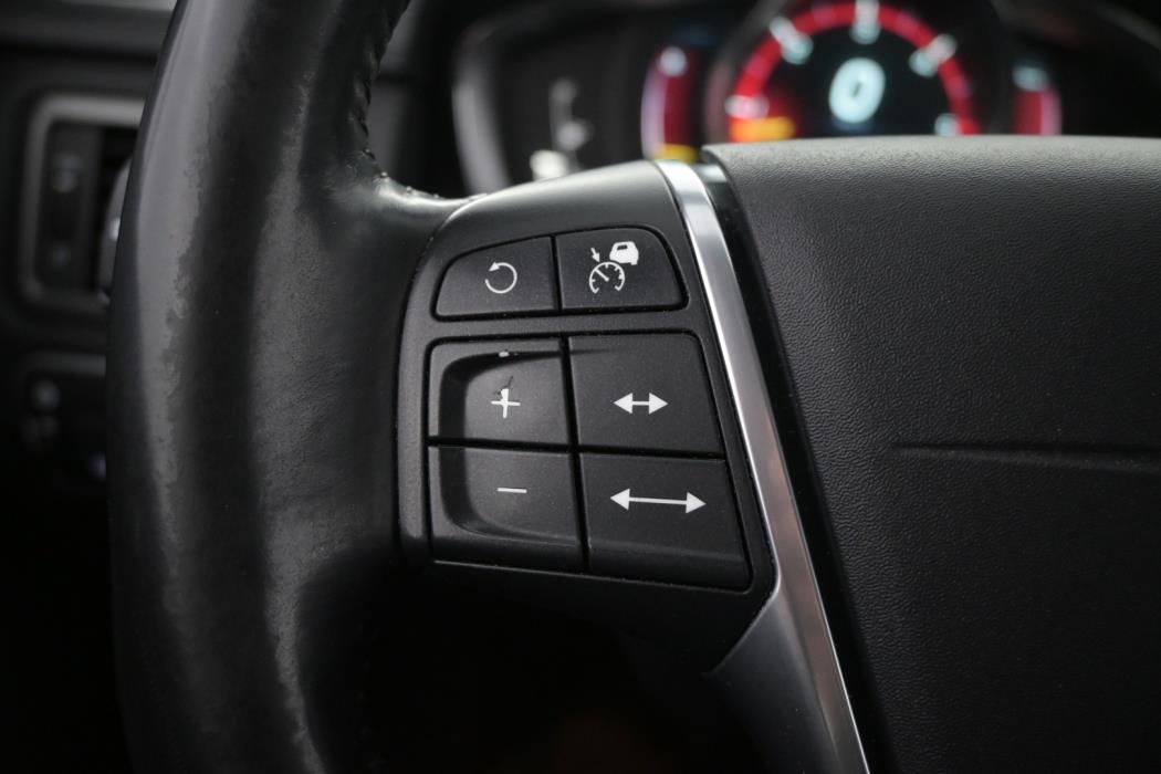 VOLVO XC70 2016