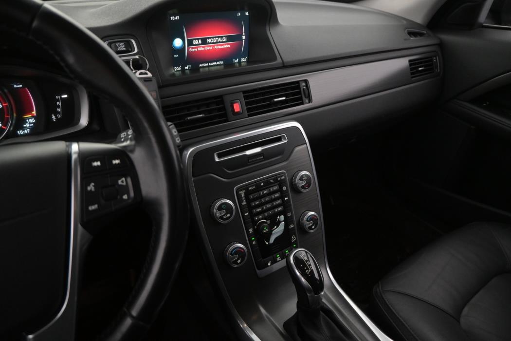 VOLVO XC70 2016