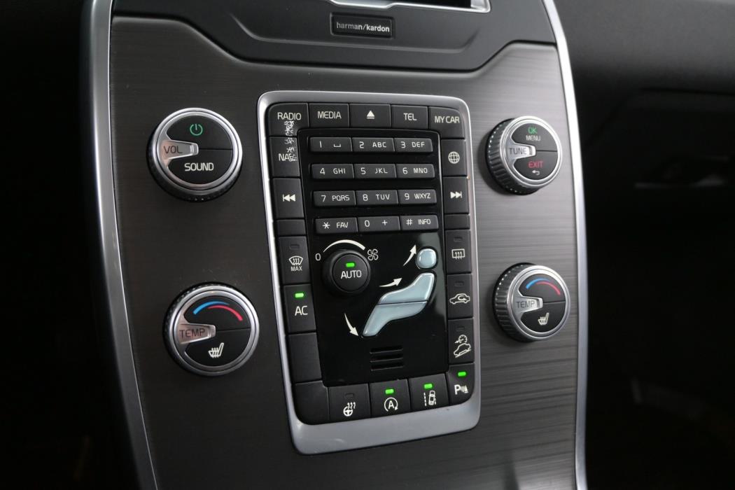 VOLVO XC70 2016