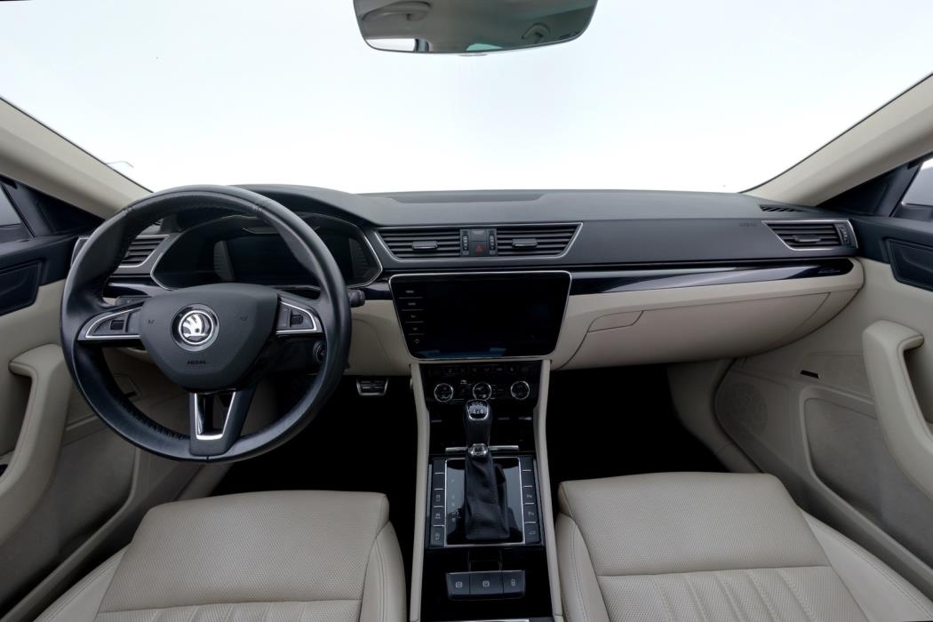 SKODA Superb 2019
