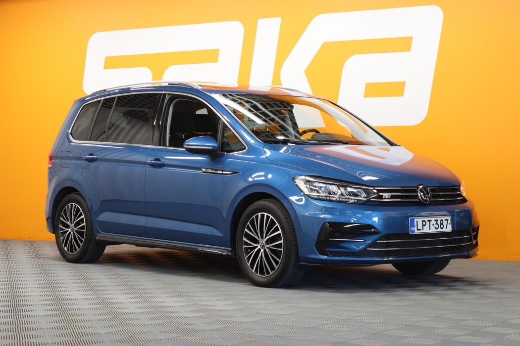 VOLKSWAGEN Touran 2021