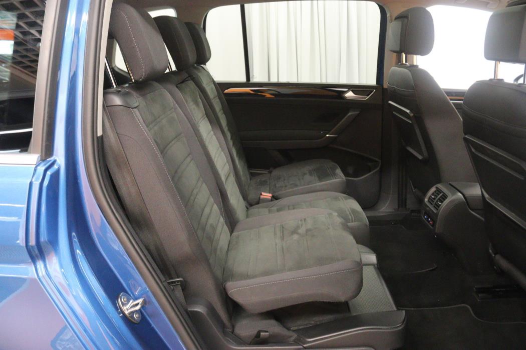 VOLKSWAGEN Touran 2021