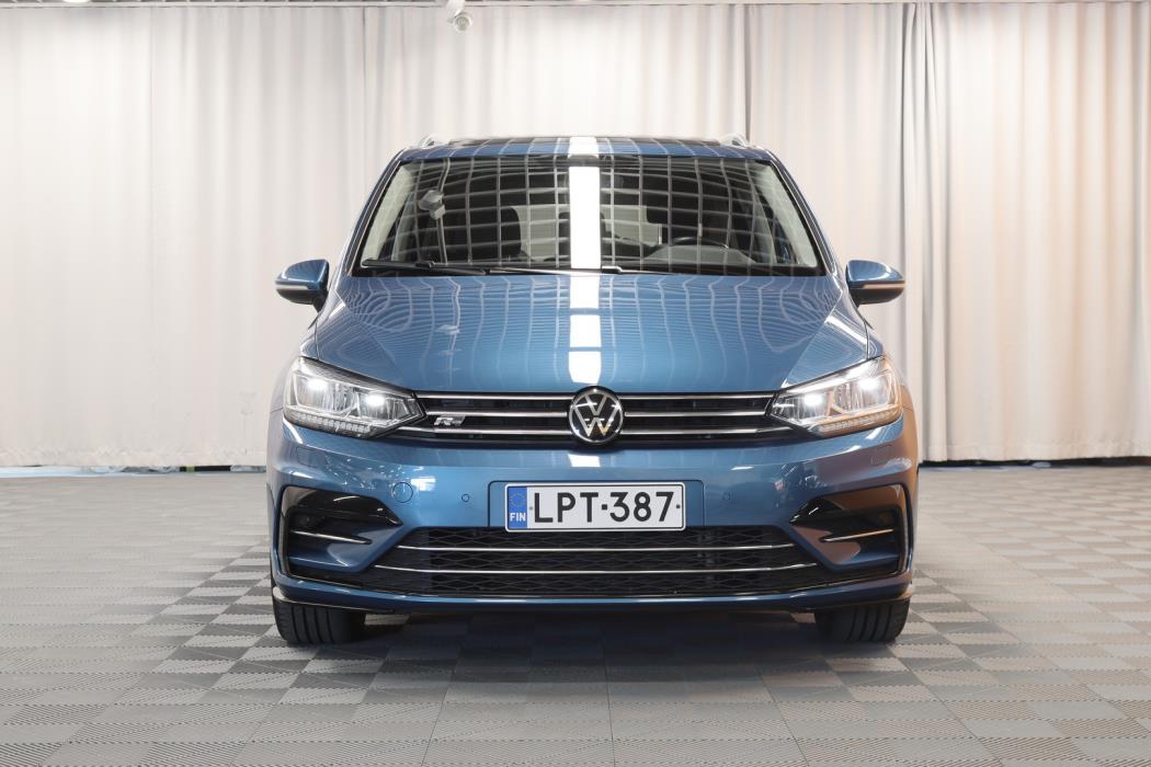 VOLKSWAGEN Touran 2021