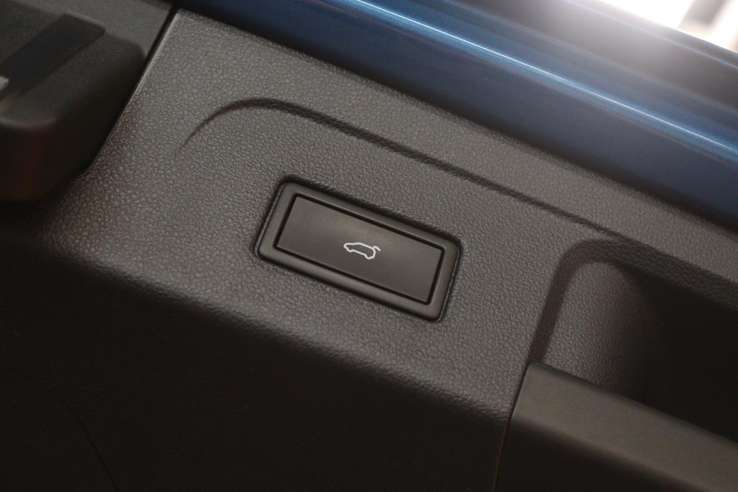 VOLKSWAGEN Touran 2021