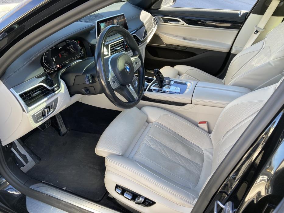 BMW 745 2021