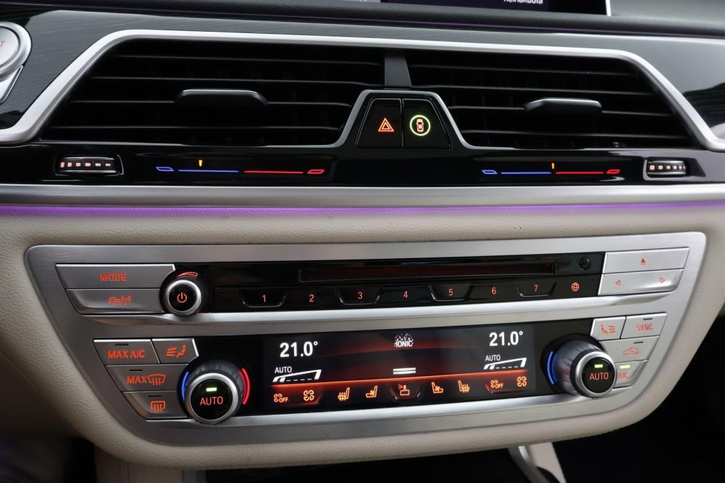BMW 745 2021