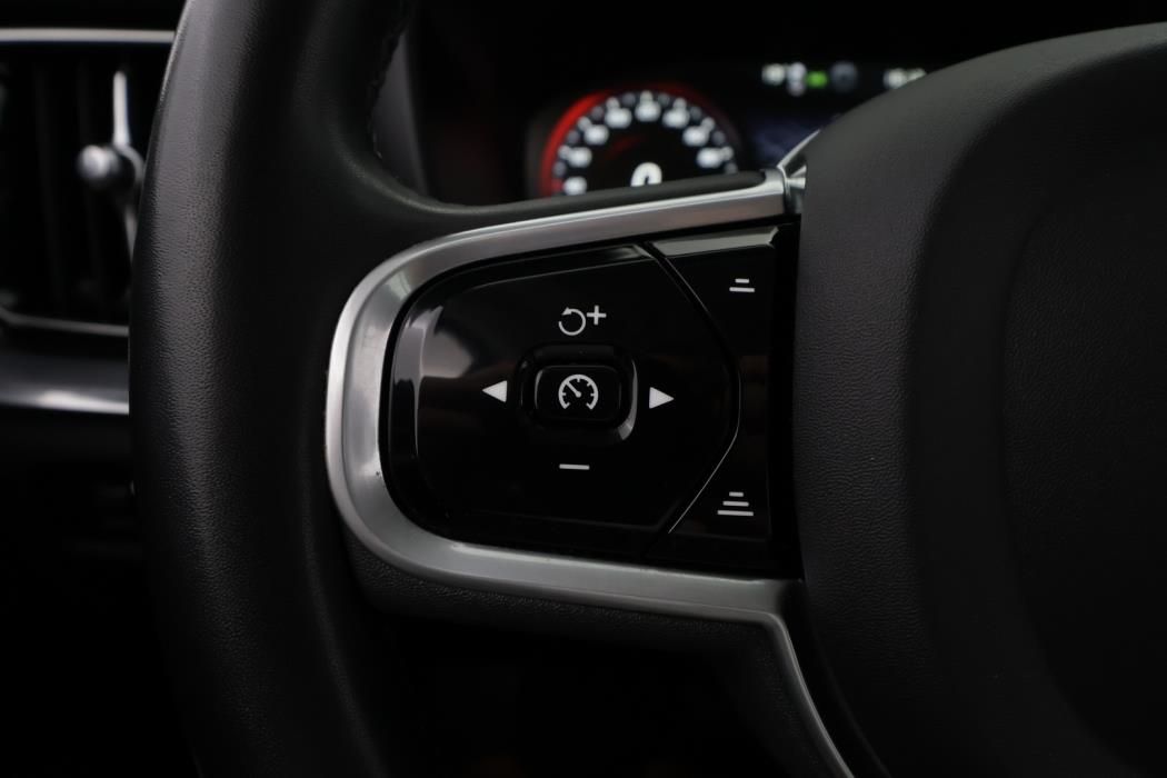 VOLVO V60 Cross Country 2022