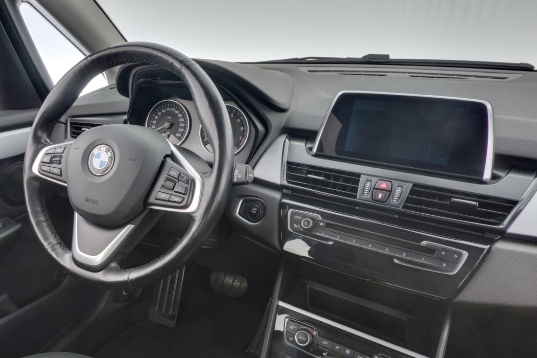 BMW 225 2017
