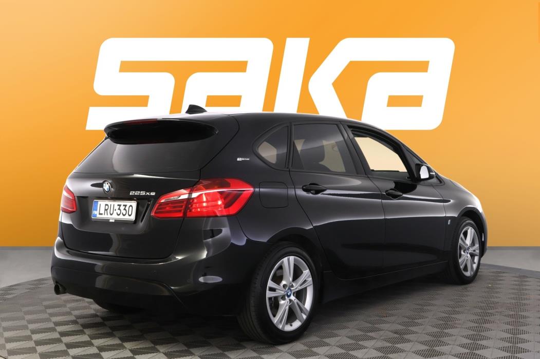 BMW 225 2017