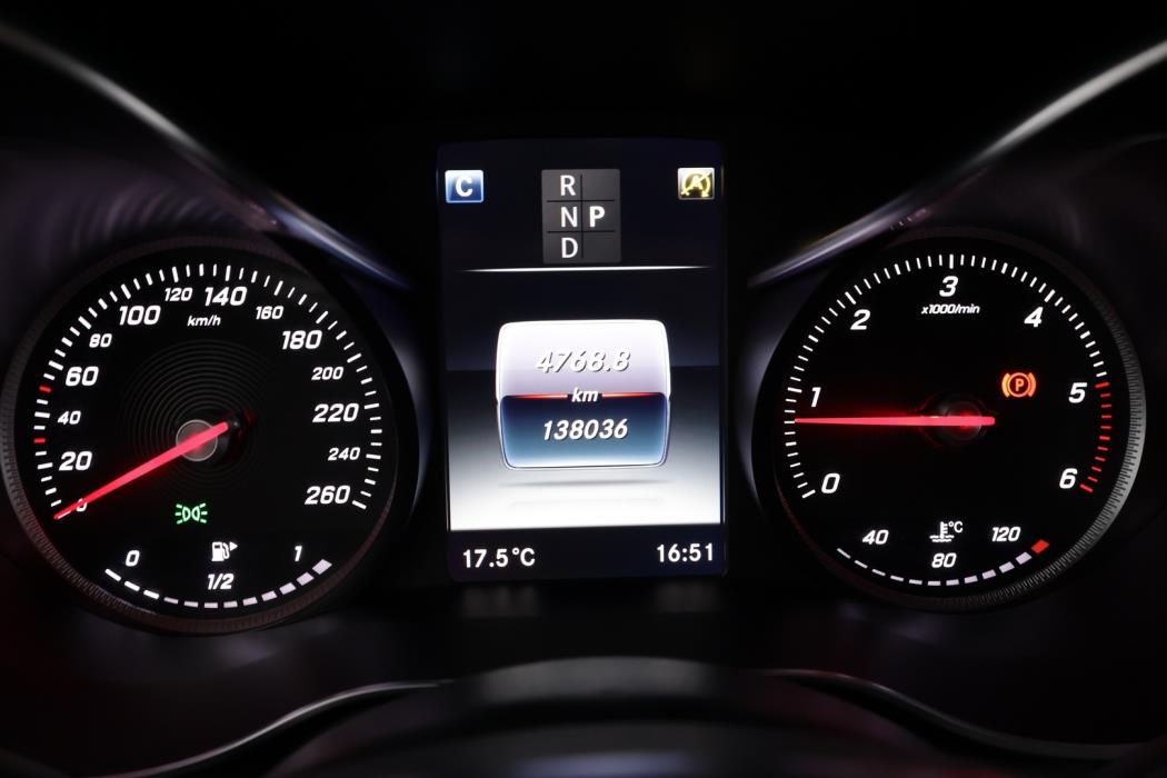 MERCEDES-BENZ GLC 2016