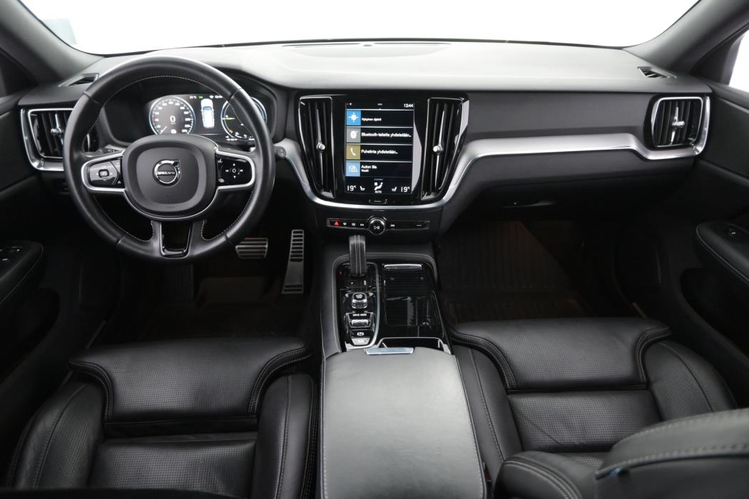 VOLVO V60 2021