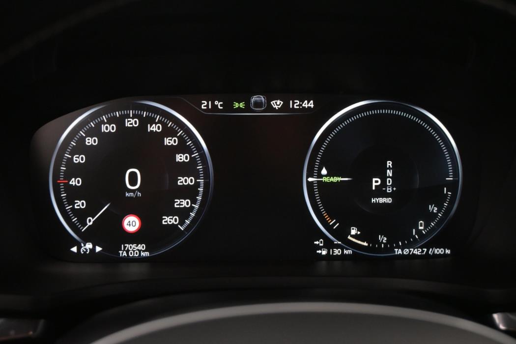 VOLVO V60 2021