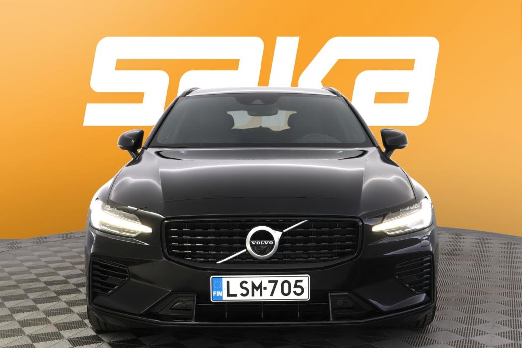 VOLVO V60 2021