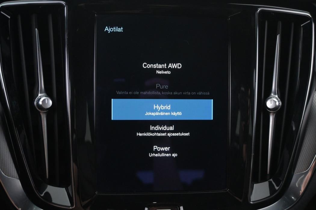 VOLVO V60 2021