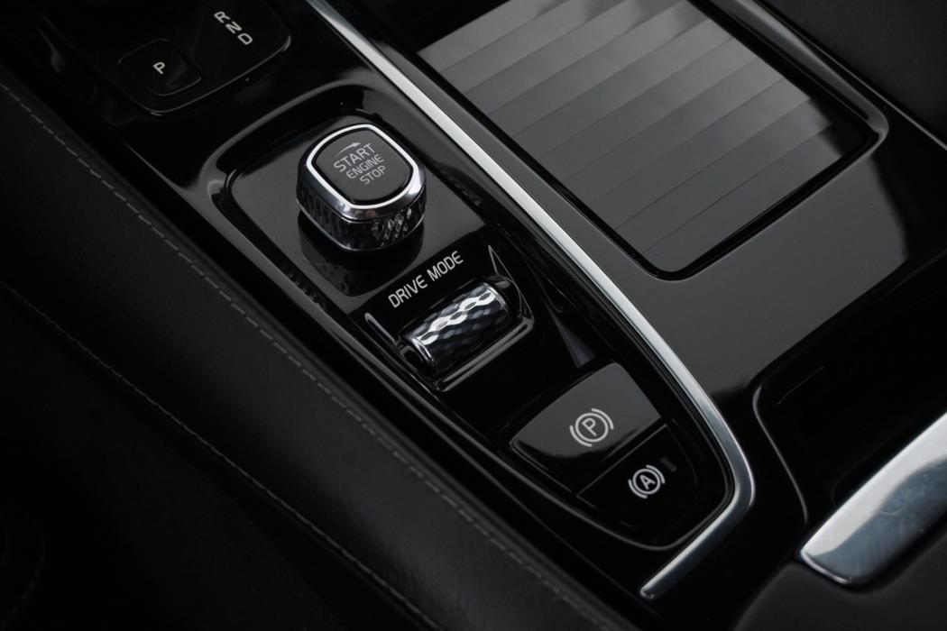 VOLVO V60 2021