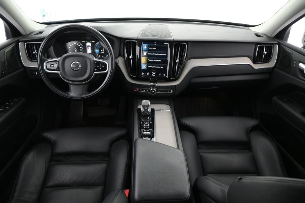 VOLVO XC60 2021
