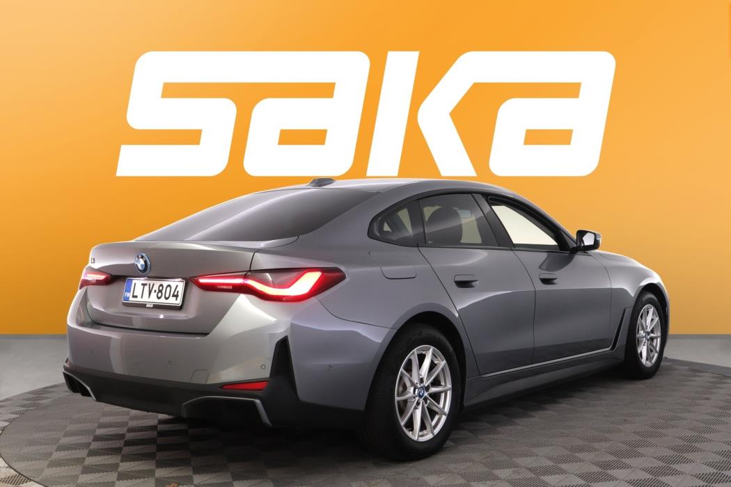 BMW i4 2023
