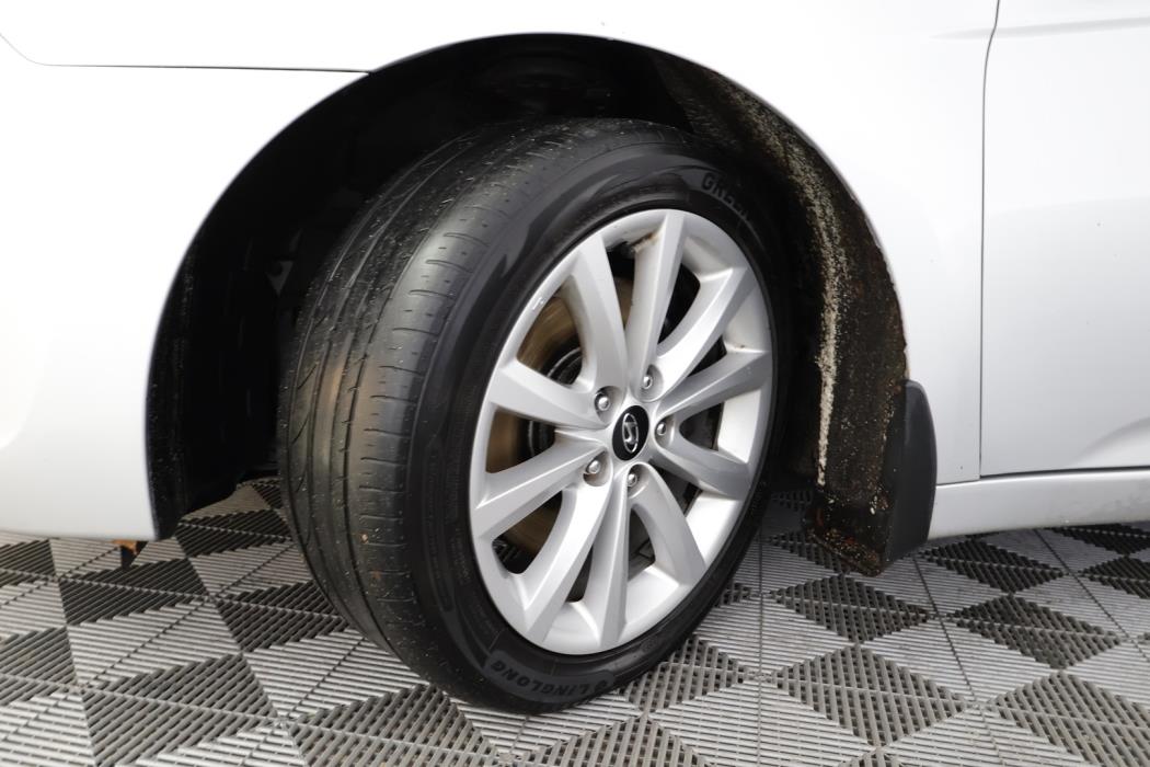 HYUNDAI i40 2012