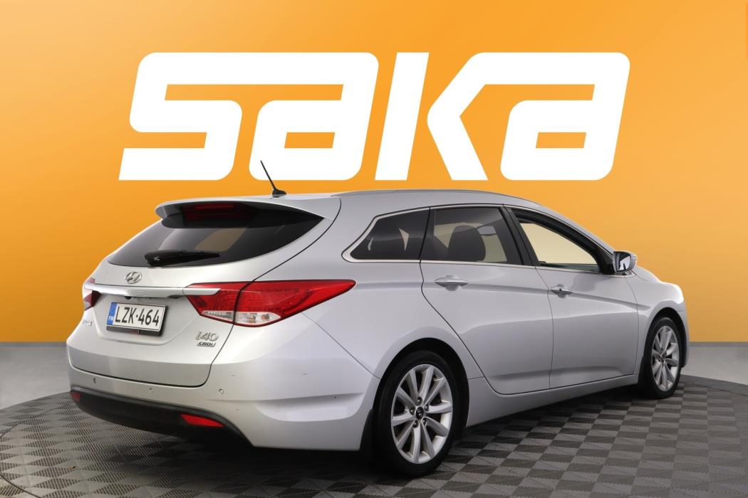 HYUNDAI i40 2012