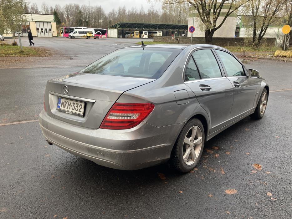 MERCEDES-BENZ C 2012