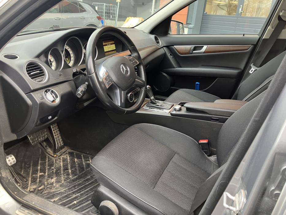 MERCEDES-BENZ C 2012