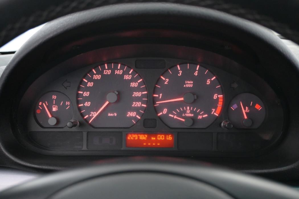 BMW 320 2001