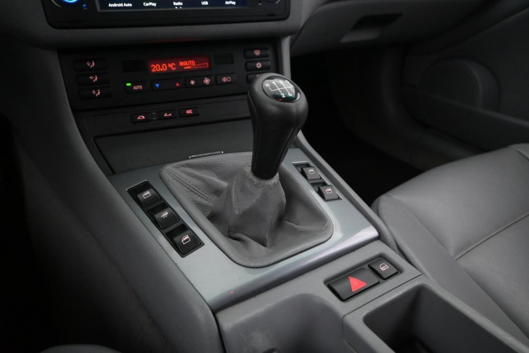 BMW 320 2001