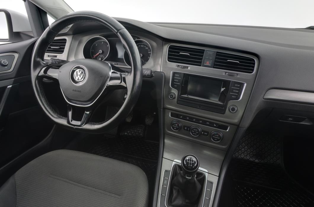 VOLKSWAGEN Golf 2013