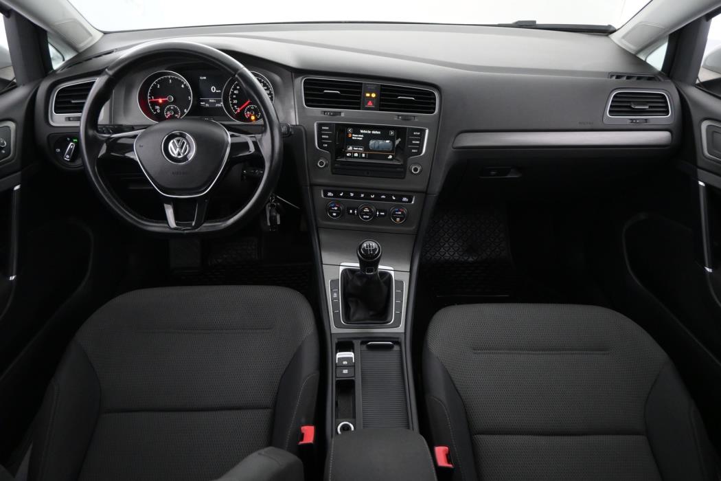 VOLKSWAGEN Golf 2013