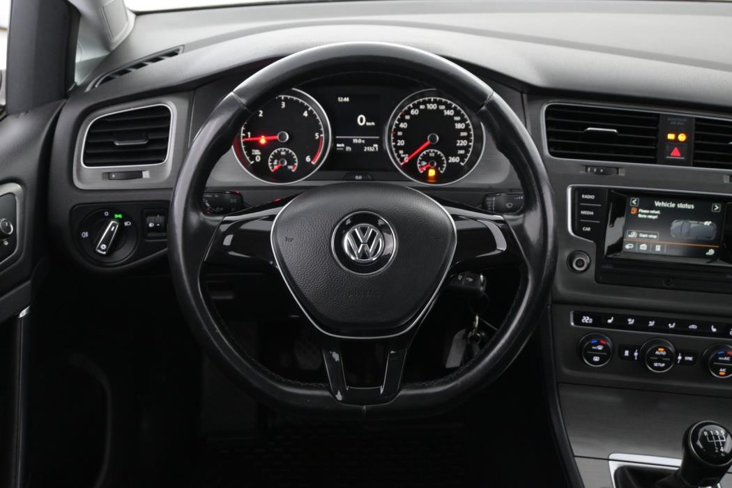 VOLKSWAGEN Golf 2013