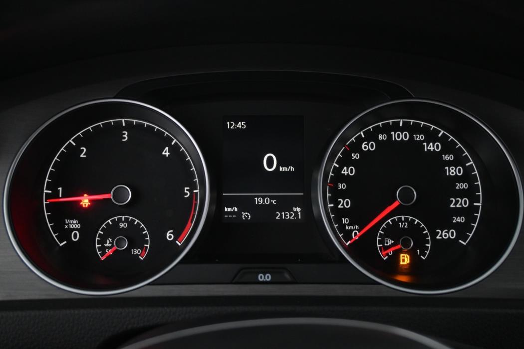 VOLKSWAGEN Golf 2013